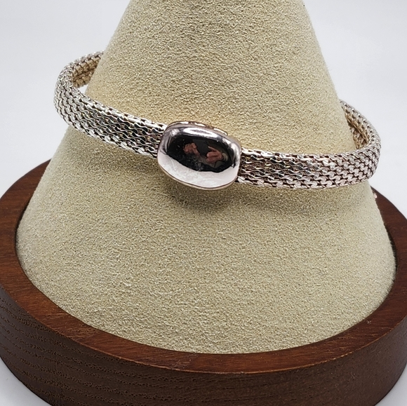 MONET silver tone magnetic closure clasp. - Picture 9 of 9